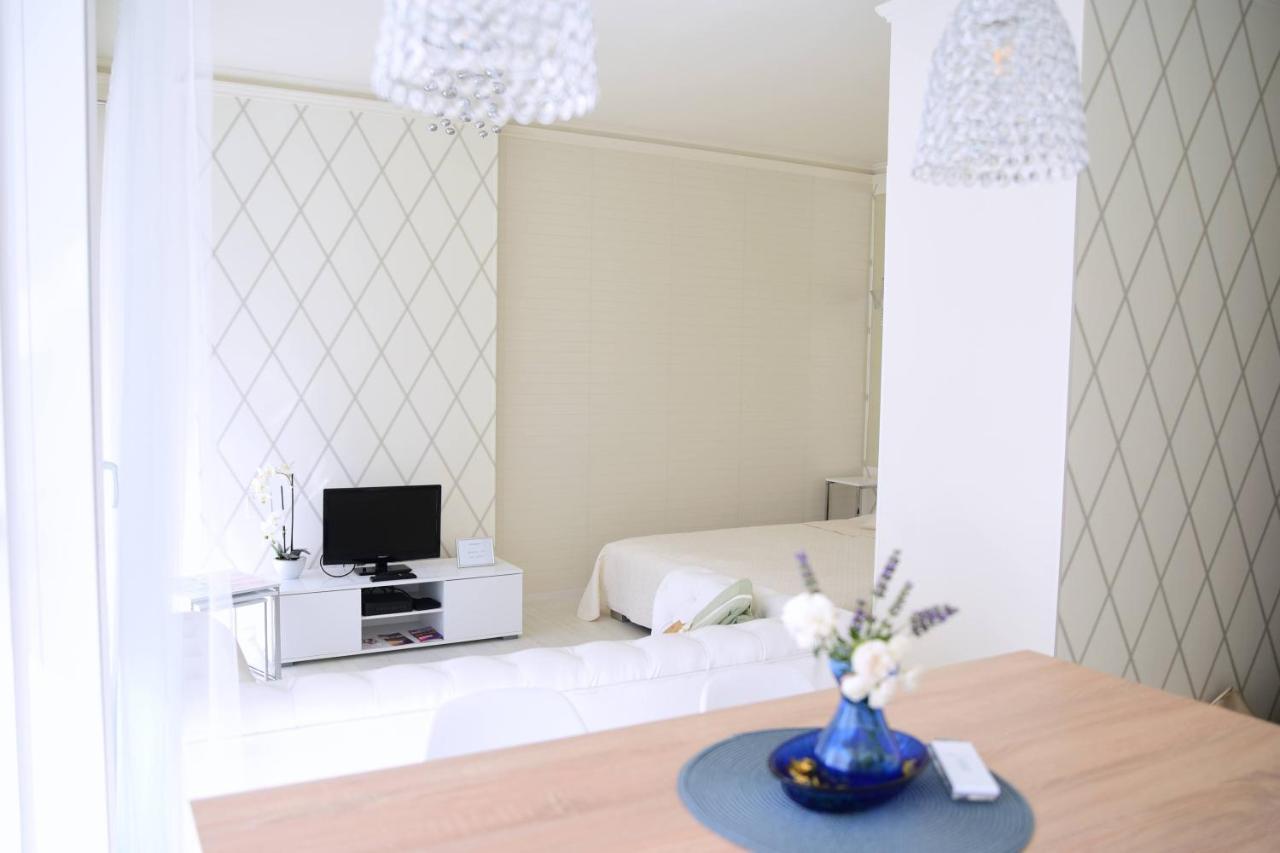 Cloe Apartman Szegedin Exterior foto